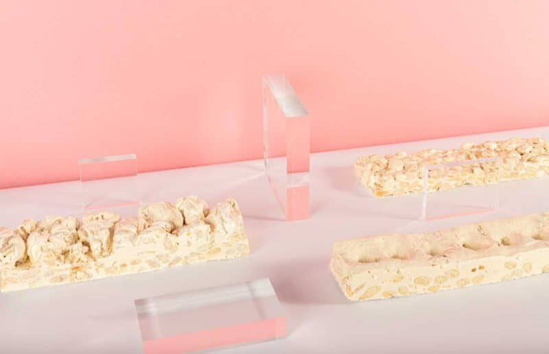 Friable nougat bars